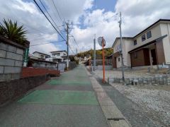 交通量が少なく、小さなお子様がいるご家庭も安心です＾＾