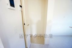 キッチン横パントリー収納。食器やキッチン用品、食料品の保存に便利です＾＾