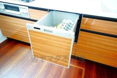 家事の時間が短縮できる食器洗浄乾燥機付。後片付けもラクラクです。