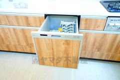 家事の時間が短縮できる食器洗浄乾燥機付。後片付けもラクラクです。