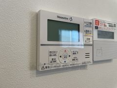 おいだき機能つきなのでお風呂に入る時間が異なるご家庭には嬉しいですね。ボタン一つで快適で便利な生活が＾＾