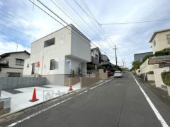 前面道路は6ｍ公道に面しています。 