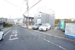 前面道路は7ｍ以上で駐車や離合がスムーズにできます＾＾