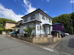 角地で陽当たり良好＾＾現地（2026年8月）撮影。お気に入りの家具とインテリアでステキな部屋を作りましょう。