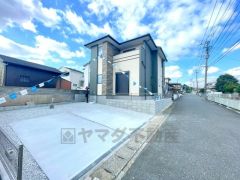 前面道路は公道東側約5.3ｍ。イオン福岡店まで車で約10分（3.1ｋｍ）