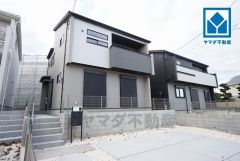 安全性、機能性に優れたオール電化で快適な新生活。西鉄バス「新屋敷」停徒歩8分。通勤や通学に便利＾＾