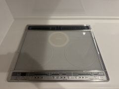 お手入れのしやすいIHクッキングヒーターです。 3口コンロなので、効率よくお料理が楽しめます。毎日のお料理も楽しくなりますね＾＾