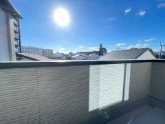 お天気の良い日はお洗濯物がよく乾きそうな日当たり良好のバルコニー＾＾
