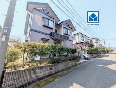敷地面積60坪以上。カースペース4台。 西鉄バス高速基山停まで徒歩11分。 シュロアモールまで車で約5分（1.6ｋｍ）日用品などに困りません＾＾