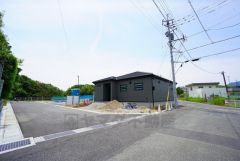 前面道路は6ｍ以上と駐車がスムーズにできます＾＾