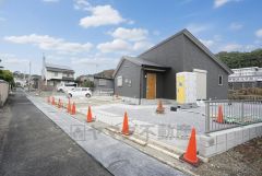 前面道路は北西側約4ｍ。