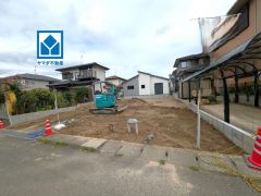 西鉄バス「極楽寺入口」停徒歩4分。ＪＲ香椎線「宇美」駅自転車で約14分（2.2ｋｍ）