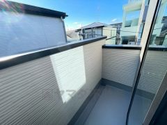 お天気の良い日はお洗濯物がよく乾きそうな日当たり良好のバルコニー＾＾