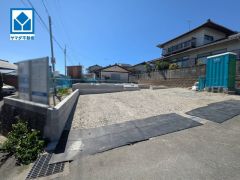 アルゾ宇美店まで徒歩約7分（約550ｍ）。是非お問合せ下さい＾＾お気に入りの家具とインテリアでステキな部屋を作りましょう。
