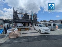 平成筑豊鉄道「金田」駅まで徒歩約7分（450ｍ）金田義務教育学校まで徒歩約12分（900ｍ）