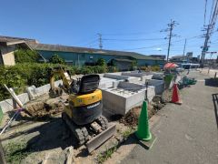 西鉄バス「熊崎」停徒歩1分。ＪＲ篠栗線「原町」駅徒歩9分。通勤や通学に便利＾＾