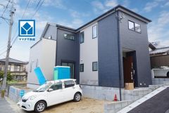 西鉄五条駅まで徒歩13分。 西鉄バス五条台停まで徒歩1分。 コンビニまで徒歩9分。太宰府東小中学校まで徒歩12分圏内＾＾