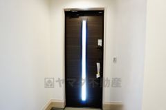 同仕様写真。たっぷり収納できるシューズボックスです。家族全員の靴がきれいに整頓できます。