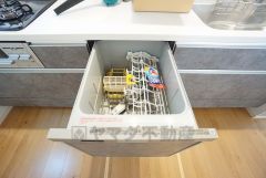 同仕様写真。家事の時間が短縮できる食器洗浄乾燥機付。後片付けもラクラクです。