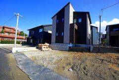 2025年11月完成予定。 同一ハウスメーカー物件内覧可能です。 お気軽にお問い合わせください＾＾