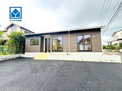 オール電化平屋住宅。並列駐車4台。西鉄・JR2沿線利用＾＾角地で陽当たり風通し良好＾＾