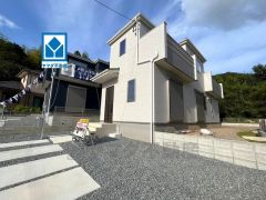 JR篠栗駅まで徒歩8分の久原本家前停から乗車18分＾＾敷地面積広々78坪。全居室南向きで日当たり良好＾＾