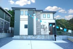 大型車の通行がなく、騒音や振動が少ないので静かで快適な生活を送れます。