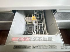 家事の時間が短縮できる食器洗浄乾燥機付。後片付けもラクラクです。
