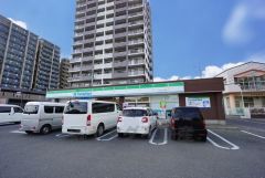 ファミリーマート　下大利一丁目