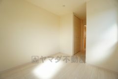 各部屋に収納が完備されているので、お荷物が多くなっても安心の設計です。