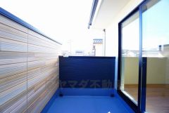 お洗濯物も気持ちよく干せそうです。 テーブルとイスを置いてカフェタイムや日光浴、星を眺めたりも良いですね^^