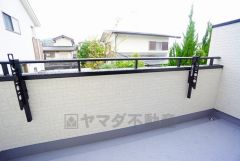 日当たりの良い南向きバルコニーです。