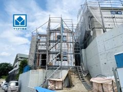 スーパー・コンビニ・ドラッグストアまで徒歩10分圏内＾＾お買い物が便利。西鉄太宰府駅まで徒歩15分西鉄バス原田停から乗車16分＾＾