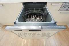 同仕様写真。家事の時間が短縮できる食器洗浄乾燥機付。後片付けもラクラクです。