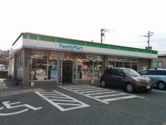 ファミリーマート　つつじヶ丘
