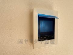 防犯性、セキュリティ対策に安心できるテレビモニター付きインターフォンです。セールスマン対策にもなり安心できます。