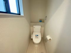 1階2階の2ヶ所にトイレがありますので、忙しい朝にもゆとりが生まれますね＾＾