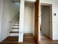 リビング収納には掃除用品や日用品のストック場所としてなど活躍します＾＾