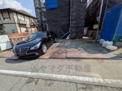 カースペース並列3台分を確保＾＾ご夫婦で1台ずつ所有出来ます＾＾