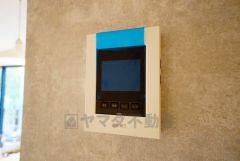 防犯性、セキュリティ対策に安心できるテレビモニター付きインターフォンです。セールスマン対策にもなり安心できます。