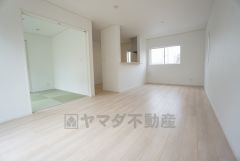 家族が集まる開放的なリビング。約16.2帖の大空間で毎日のお食事が楽しみです＾＾思い思いの時間を過ごしたり、家族みんなで食事をしたり、素敵な団らんの場になりますね。