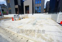 カースペース3台分。ご夫婦で1台ずつと友人や急な来客があっても安心です＾＾穂波東IC入口（八木山バイパス）まで車で約9分。遠出のお出かけに便利＾＾