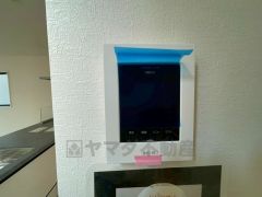 防犯性、セキュリティ対策に安心できるテレビモニター付きインターフォンです。セールスマン対策にもなり安心できます。