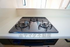 3口コンロなので、効率よくお料理が楽しめます。毎日のお料理も楽しくなりますね＾＾