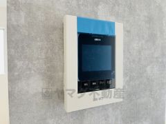 防犯性、セキュリティ対策に安心できるテレビモニター付きインターフォンです。セールスマン対策にもなり安心できます。