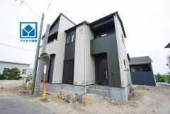 スーパー・コンビニ・ドラッグストアまで徒歩10分圏内＾＾お買い物が便利。西鉄太宰府駅まで徒歩15分西鉄バス原田停から乗車16分＾＾