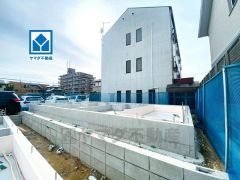 駐車2台。西鉄春日原駅：徒歩13分。JR春日駅徒歩19分。コンビニ徒歩5分＾＾スーパー徒歩3分＾＾