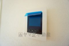 防犯性、セキュリティ対策に安心できるテレビモニター付きインターフォンです。セールスマン対策にもなり安心できます。