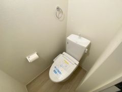 1階3階の2ヶ所にトイレがあるので、忙しい朝にもゆとりができますね。