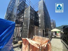 敷地面積約40坪＾＾西鉄バス「四王田団地」停まで徒歩4分＾＾通勤や通学に便利。ＪＲ香椎線「須恵」駅徒歩11分。